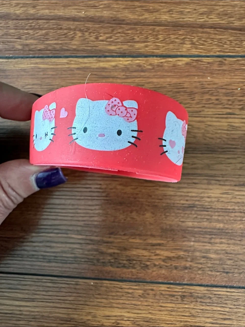 🐱🐱Vintage Hello Kitty Red Bracelet with Pink Raised Lettering🐱🐱